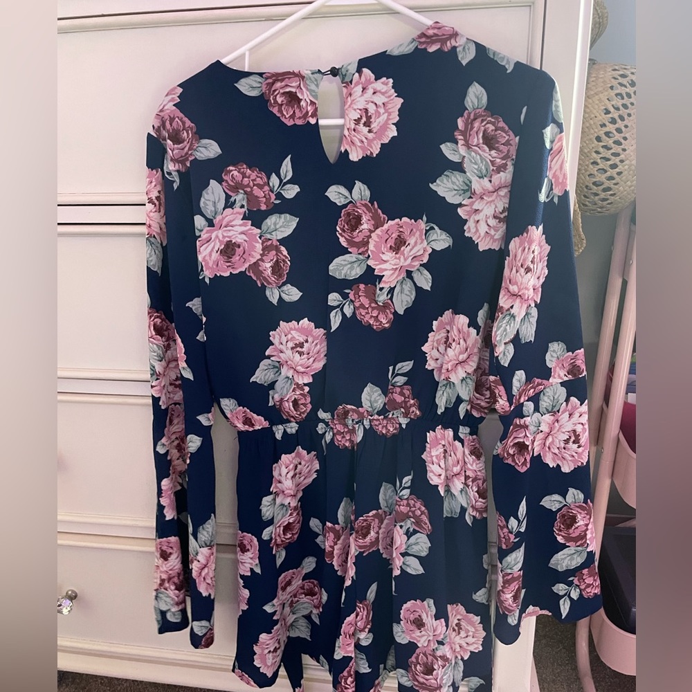 flower pattern romper! - Picture 4 of 4